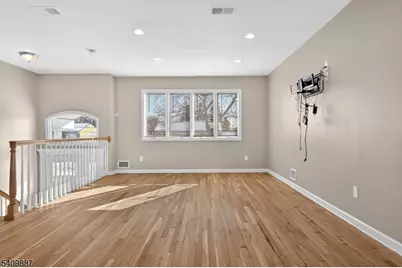 18 Boyd Ter, Kenilworth, NJ 07033 - Photo 4