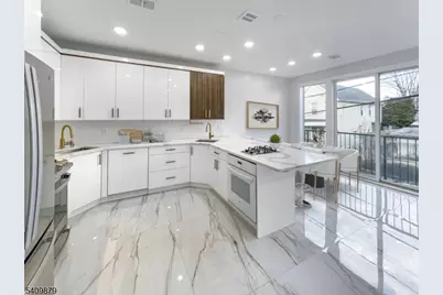 285 Lembeck Ave #L, Jersey City, NJ 07305 - Photo 6