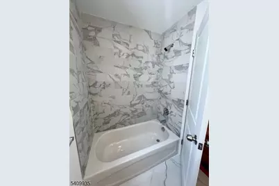 879 S 18th Street #1, Newark, NJ 07108 - Photo 6