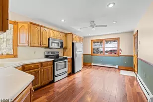 147 Millbrook Ave, Randolph Township, NJ 07869 - Photo 4