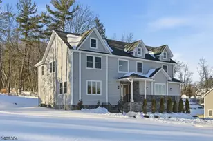 29 Eagles Nest Ter, West Milford, NJ 07480 - Photo 2