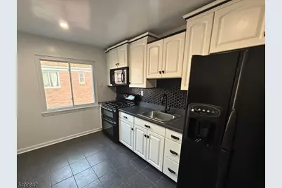 168 Tuxedo Pkwy #2, Newark, NJ 07106 - Photo 1