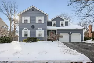 63 Beechwood Cir, Hillsborough Township, NJ 08844 - Photo 4