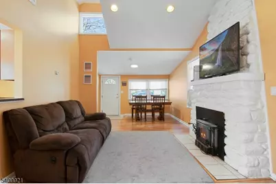 54 Sunset Trl, Denville, NJ 07834 - Photo 8