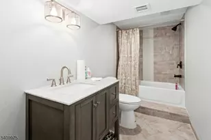 318 Delaware Ave, Union Township, NJ 07083 - Photo 20