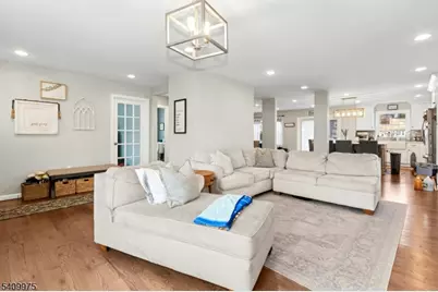 318 Delaware Avenue, Union Township, NJ 07083 - Photo 4