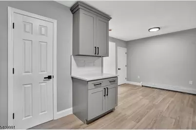 434 Halsted St, East Orange, NJ 07018 - Photo 10