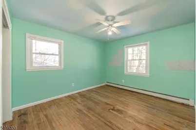 504 Edith Rd, Roxbury Township, NJ 07850 - Photo 12