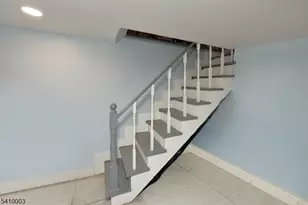 135 Scheerer Ave, Newark, NJ 07112 - Photo 20