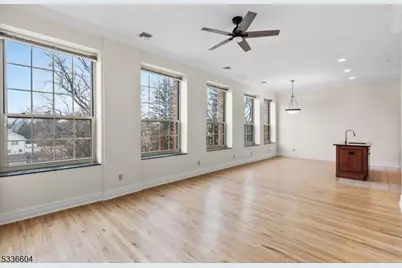 33 Forest Ave #1E, Hawthorne, NJ 07506 - Photo 16