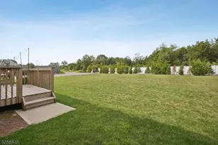 15 Pansy Ct, Franklin Township, NJ 08873 - Photo 36