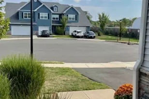 15 Pansy Ct, Franklin Township, NJ 08873 - Photo 4