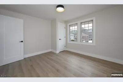 35 Amsterdam Ave, Teaneck Township, NJ 07666 - Photo 8