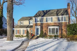 643 Nottingham Pl, Westfield, NJ 07090 - Photo 2