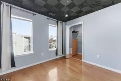 226 Matthews Dr, Newark, NJ 07103 - Photo 16