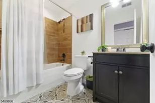 226 Matthews Drive, Newark, NJ 07103 - Photo 20