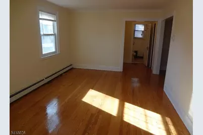 1080 Pine Ave, Union Township, NJ 07083 - Photo 2