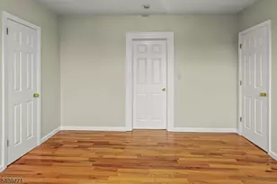 117 Parkview Terrace, Newark, NJ 07112 - Photo 2