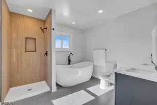 12 Enfield Ave, Montclair, NJ 07042 - Photo 26