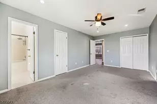 1075 Ash Dr, Mahwah, NJ 07430 - Photo 26