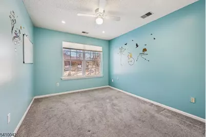 1075 Ash Dr, Mahwah, NJ 07430 - Photo 22