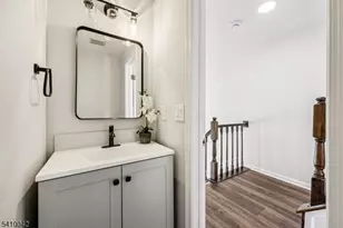 1075 Ash Dr, Mahwah, NJ 07430 - Photo 30