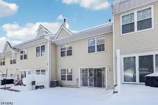 1075 Ash Dr, Mahwah, NJ 07430 - Photo 38