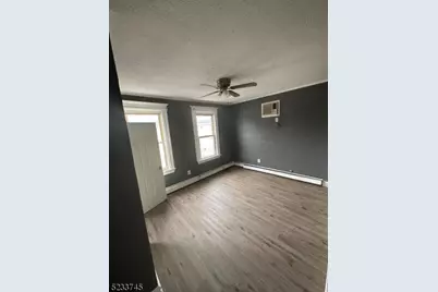 32 Rosehill Pl #2, Irvington, NJ 07111 - Photo 6