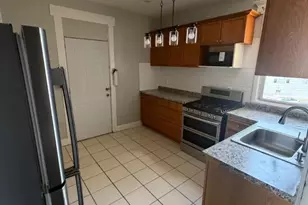 32 Rosehill Pl, Irvington, NJ 07111 - Photo 4