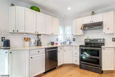 240 Princeton Ave, Rahway, NJ 07065 - Photo 8