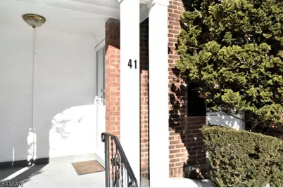41 Elmwood Ter #41, Elmwood Park, NJ 07407 - Photo 2