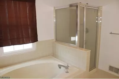 2 Washington Ct, Montville Township, NJ 07082 - Photo 12