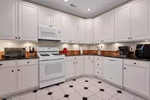 25 Rock Creek Woods Dr, Lambertville, NJ 08530 - Photo 16