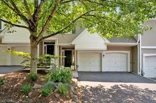 25 Rock Creek Woods Dr, Lambertville, NJ 08530 - Photo 2