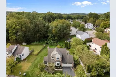 4 Tanglewood Way, Mount Olive, NJ 07828 - Photo 2