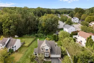 4 Tanglewood Way, Mount Olive, NJ 07828 - Photo 2