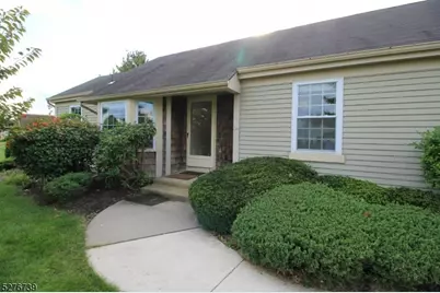3D John Adams Ct, Monroe Township, NJ 08831 - Photo 2