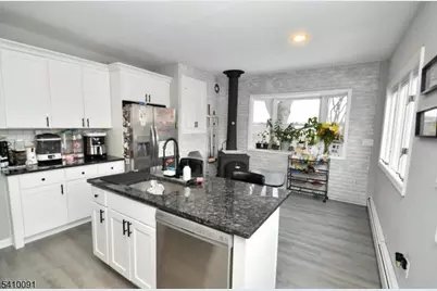 30 Woodside Ave, Haledon, NJ 07508 - Photo 4