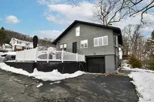 30 Woodside Ave, Haledon, NJ 07508 - Photo 16