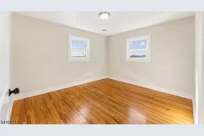 28 Toronto Ct, Maplewood, NJ 07040 - Photo 14