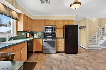 710 W Elm St, Linden, NJ 07036 - Photo 10