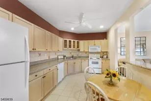 375 Rifle Camp Rd, Woodland Park, NJ 07424 - Photo 10