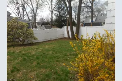 52 E Sumner Ave, Roselle Park, NJ 07204 - Photo 12