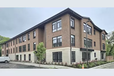 135 Fairfield Rd #206, Fairfield, NJ 07004 - Photo 1