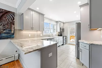 34 Bayview Ave, Hopatcong, NJ 07843 - Photo 4