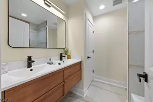 135 La Salle Ave, Clifton, NJ 07013 - Photo 18