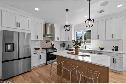 135 La Salle Ave, Clifton, NJ 07013 - Photo 6