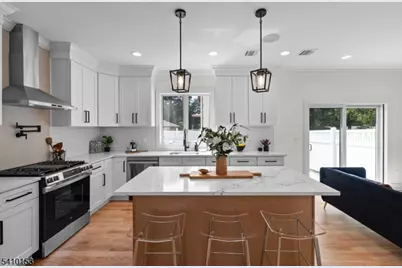 135 La Salle Ave, Clifton, NJ 07013 - Photo 8