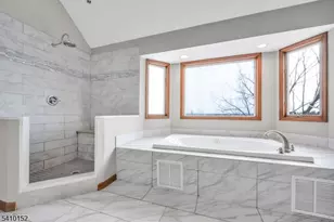 10 Red Robin Way, Raritan Township, NJ 08822 - Photo 20