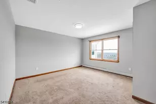 10 Red Robin Way, Raritan Township, NJ 08822 - Photo 20